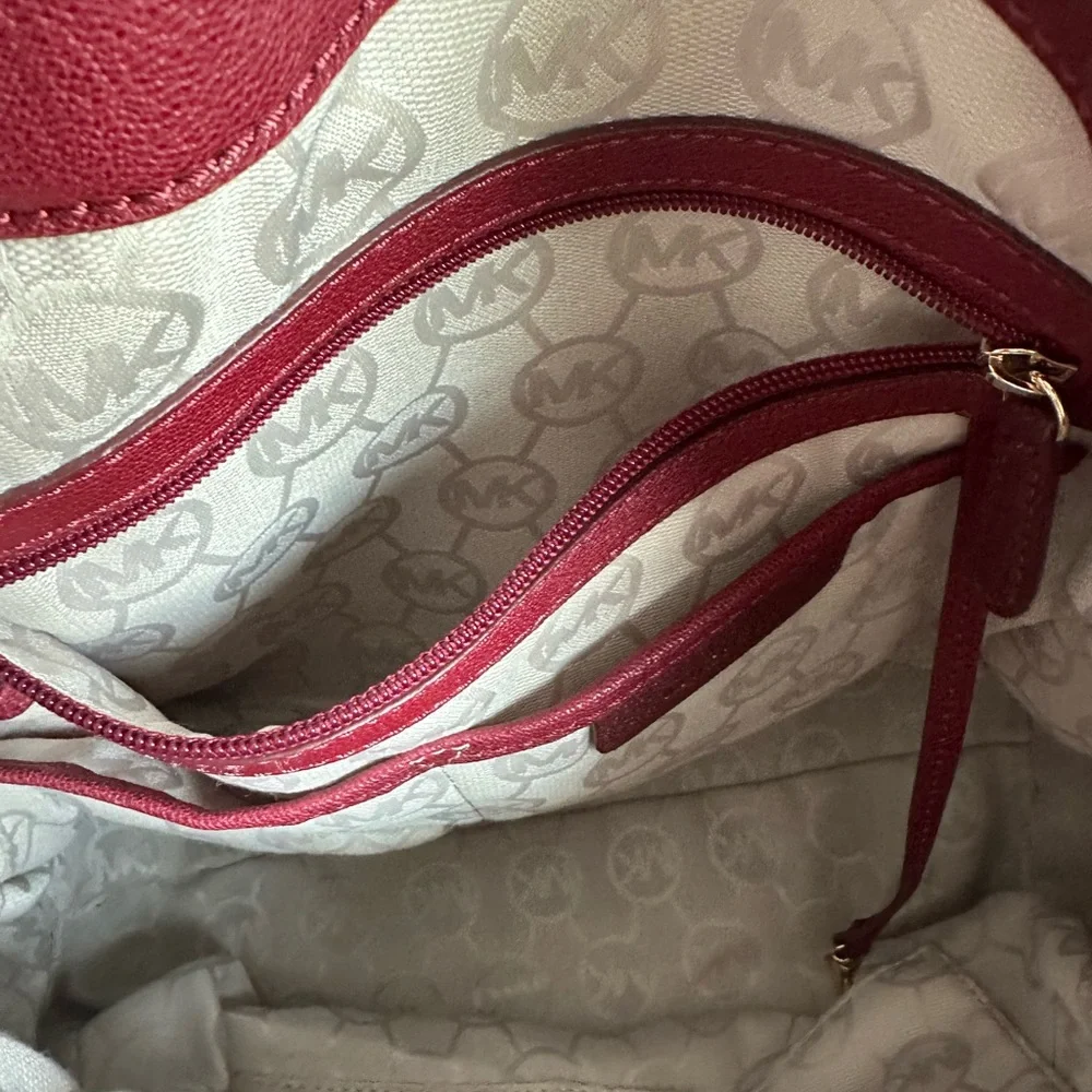 Classic Michael Kors Hamilton Leather Satchel, Size Large in Wine - Picture 6 of 11
